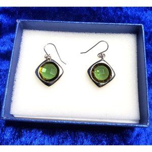 vintage pair of translucent green acrylic dangle diamond shaped earrings.